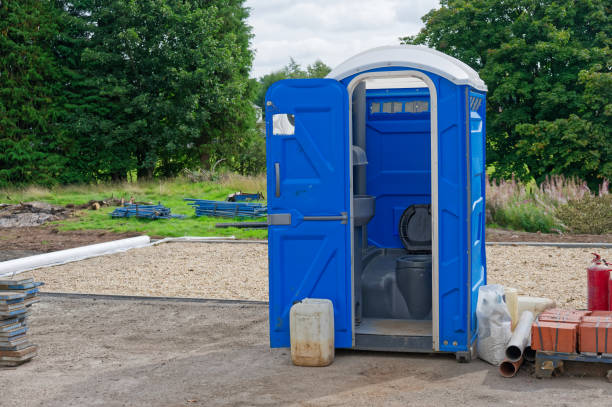 Best Standard Portable Toilet Rental  in Pawcatuck, CT